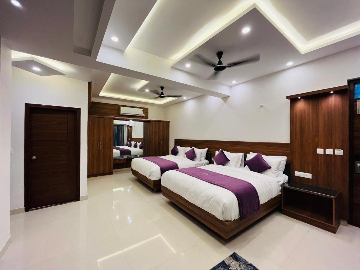 Vovo Premier Hotel Bangalore Exteriör bild