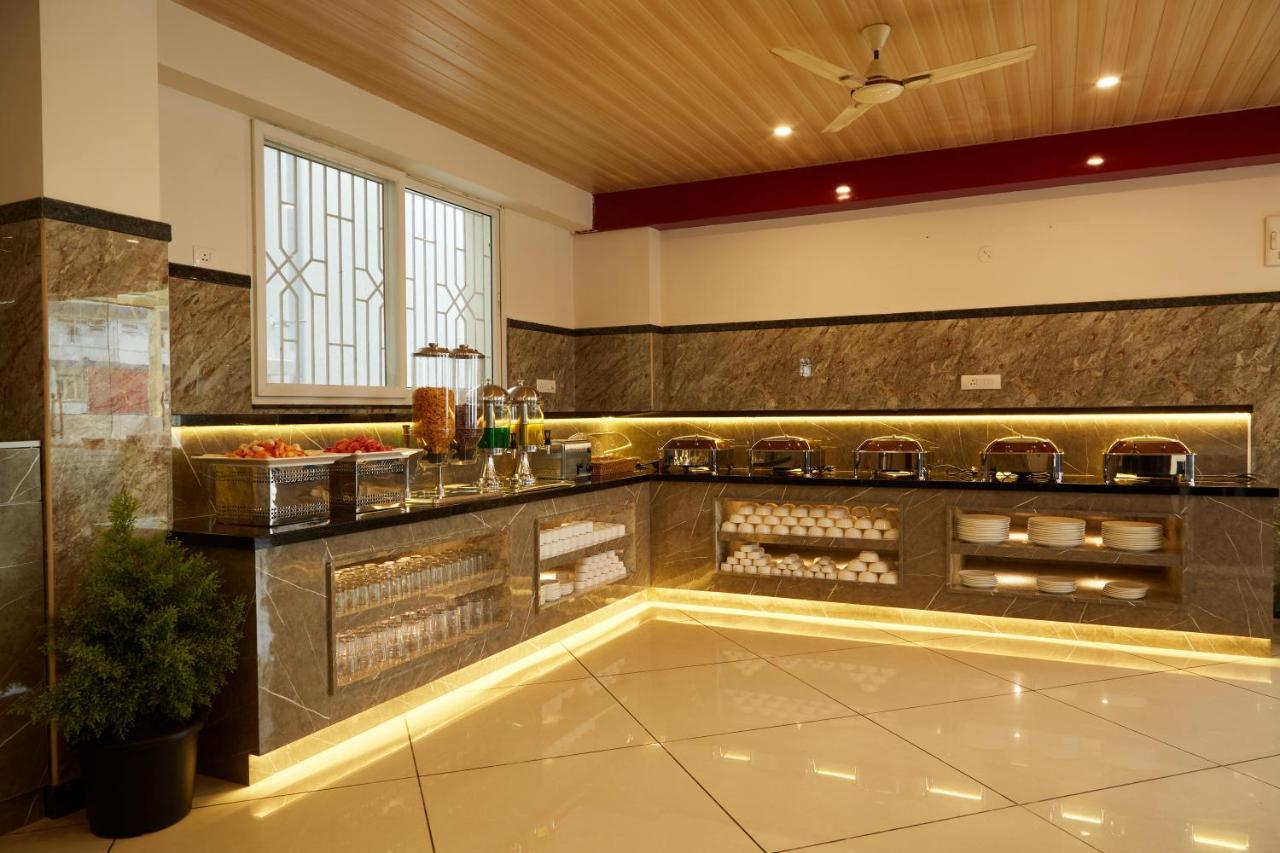 Vovo Premier Hotel Bangalore Exteriör bild