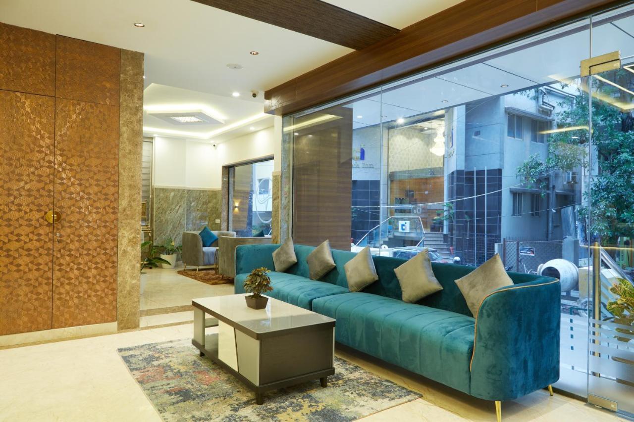 Vovo Premier Hotel Bangalore Exteriör bild