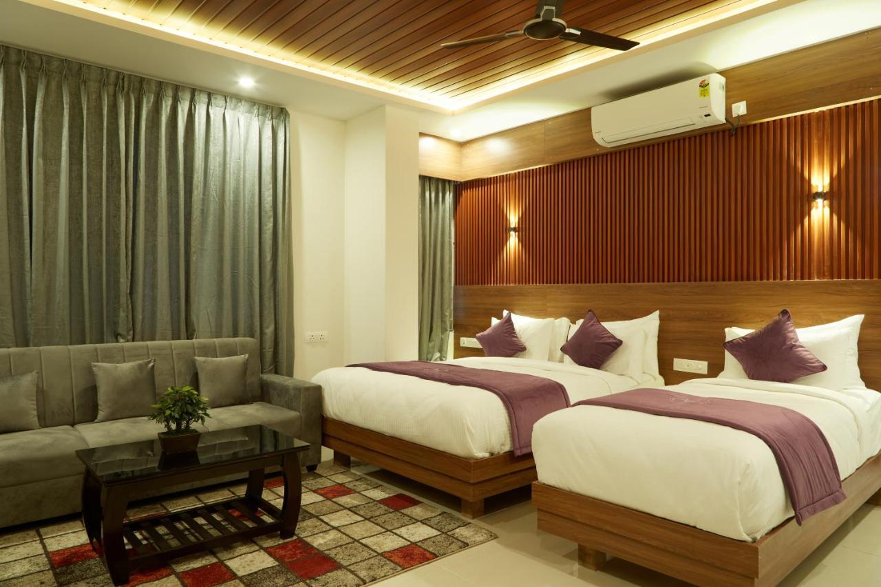 Vovo Premier Hotel Bangalore Exteriör bild