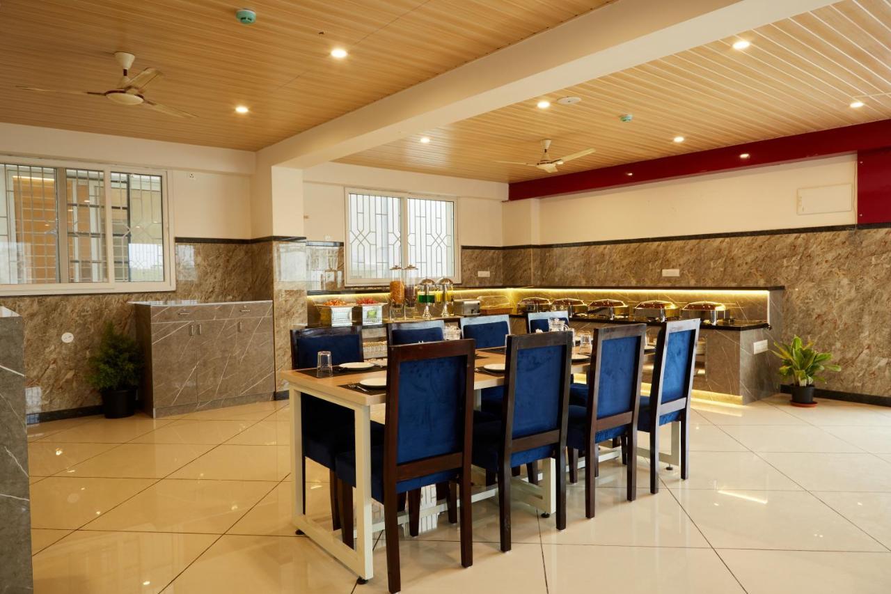 Vovo Premier Hotel Bangalore Exteriör bild